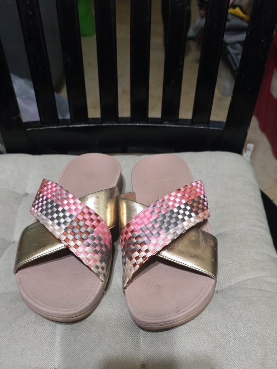 Fitflop Shoes - Fitflop Pink and Gold Woven Strap Slide Sandals Used Size 7